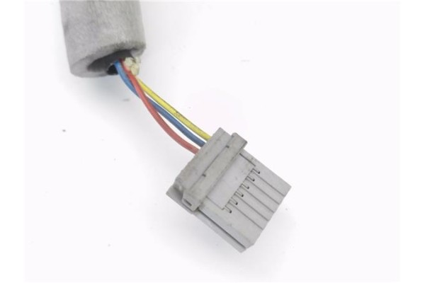 Recambio de retrovisor electrico derecho para nissan almera tino (v10m) 1.8 básico referencia OEM IAM E11015541  