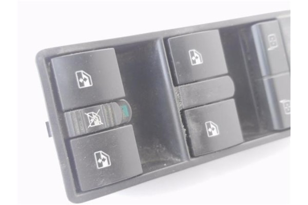 Recambio de mando elevalunas delantero izquierdo para opel zafira 1.9 cdti referencia OEM IAM 13228699  