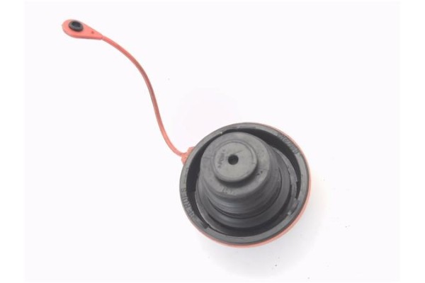 Recambio de tapon combustible para opel zafira 1.9 cdti referencia OEM IAM 13140958  