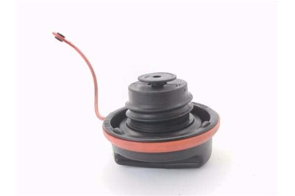 Recambio de tapon combustible para opel zafira 1.9 cdti referencia OEM IAM 13140958  