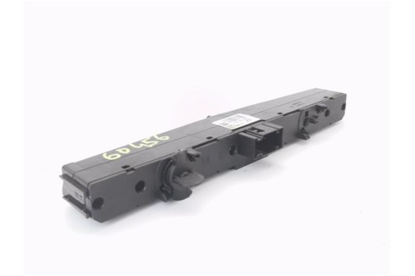 Recambio de interruptor luces emergencia para opel zafira 1.9 cdti referencia OEM IAM 13100105 03758075XF 