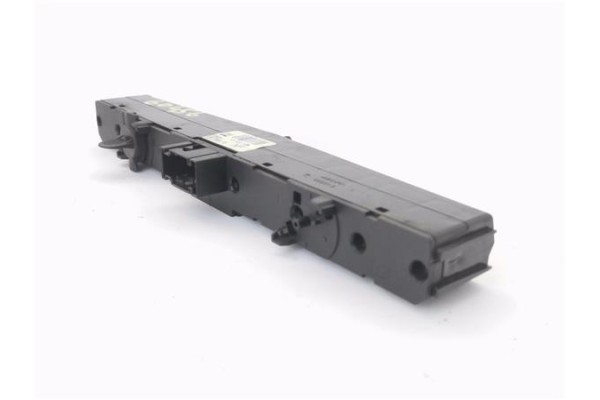 Recambio de interruptor luces emergencia para opel zafira 1.9 cdti referencia OEM IAM 13100105 03758075XF 