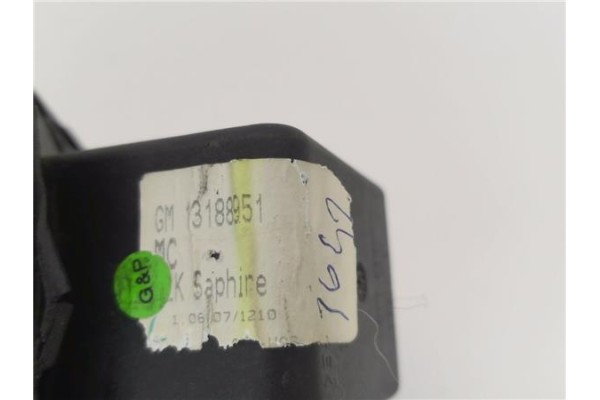 Recambio de tapa exterior combustible para opel zafira 1.9 cdti referencia OEM IAM 13214862 13188951 
