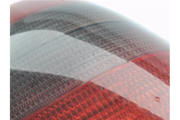Recambio de piloto trasero derecho para volkswagen golf iv berlina (1j1) 1.8 t referencia OEM IAM 1J6945112T  