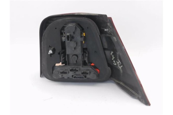 Recambio de piloto trasero izquierdo para volkswagen golf iv berlina (1j1) 1.8 t referencia OEM IAM 1J6945257  