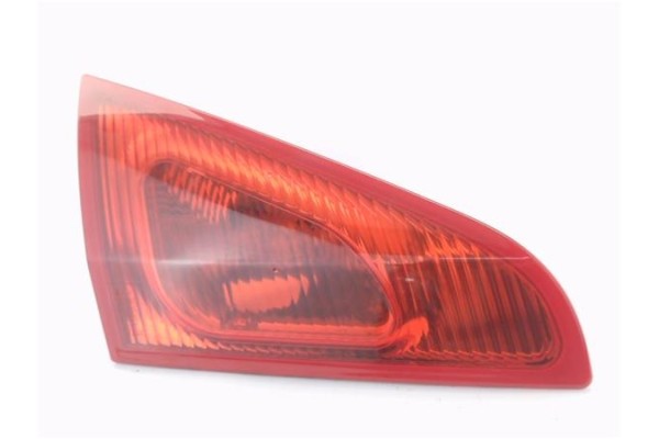 Recambio de piloto porton trasero izquierdo para mitsubishi colt cz3 berl. 5 (z30a) 1.1 inform (d) referencia OEM IAM MN105623  