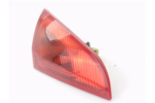 Recambio de piloto porton trasero izquierdo para mitsubishi colt cz3 berl. 5 (z30a) 1.1 inform (d) referencia OEM IAM MN105623  