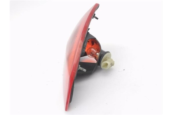 Recambio de piloto porton trasero izquierdo para mitsubishi colt cz3 berl. 5 (z30a) 1.1 inform (d) referencia OEM IAM MN105623  