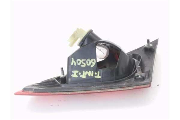 Recambio de piloto porton trasero izquierdo para mitsubishi colt cz3 berl. 5 (z30a) 1.1 inform (d) referencia OEM IAM MN105623  