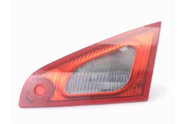 Recambio de piloto porton trasero derecho para mitsubishi colt cz3 berl. 5 (z30a) 1.1 inform (d) referencia OEM IAM MN105626  