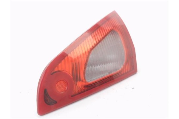 Recambio de piloto porton trasero derecho para mitsubishi colt cz3 berl. 5 (z30a) 1.1 inform (d) referencia OEM IAM MN105626  
