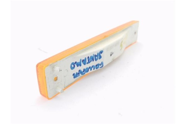 Recambio de reflectante paragolpes trasero para hyundai galloper santamo 2.0 referencia OEM IAM 92307M20  