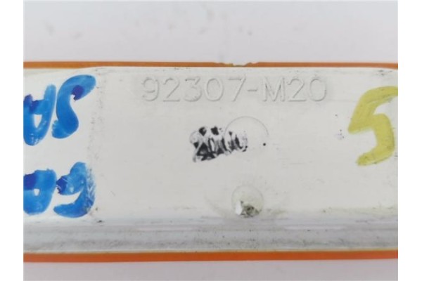 Recambio de reflectante paragolpes trasero para hyundai galloper santamo 2.0 referencia OEM IAM 92307M20  