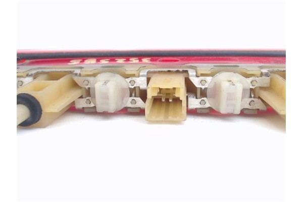 Recambio de luz central de freno para peugeot 207 1.6 hdi referencia OEM IAM 6350Y2  