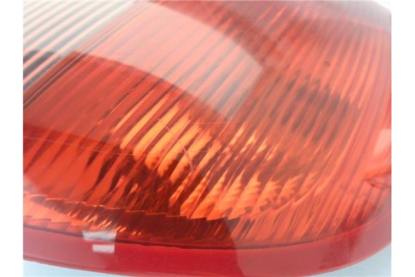 Recambio de piloto trasero derecho para mitsubishi colt cz3 berl. 5 (z30a) 1.1 inform (d) referencia OEM IAM MR957366  
