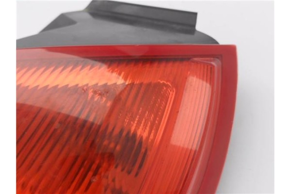 Recambio de piloto trasero derecho para mitsubishi colt cz3 berl. 5 (z30a) 1.1 inform (d) referencia OEM IAM MR957366  