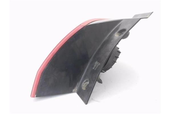 Recambio de piloto trasero izquierdo para mitsubishi colt cz3 berl. 5 (z30a) 1.1 inform (d) referencia OEM IAM MR957365  