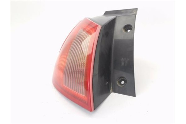 Recambio de piloto trasero izquierdo para mitsubishi colt cz3 berl. 5 (z30a) 1.1 inform (d) referencia OEM IAM MR957365  