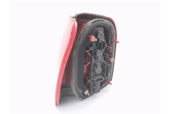 Recambio de piloto trasero derecho para volkswagen polo iii berlina (6n2) 1.4 conceptline referencia OEM IAM 6N0945257B  