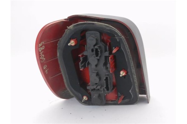 Recambio de piloto trasero derecho para volkswagen polo iii berlina (6n2) 1.4 conceptline referencia OEM IAM 6N0945257B  