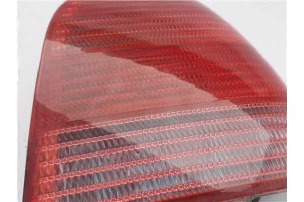 Recambio de piloto trasero derecho para volkswagen polo iii berlina (6n2) 1.4 conceptline referencia OEM IAM 6N0945257B  