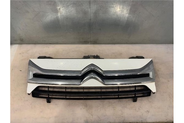 Recambio de rejilla paragolpes delantero para citroen jumpy 2.0 hdi 125 fap 27 l1h1 fugón referencia OEM IAM   