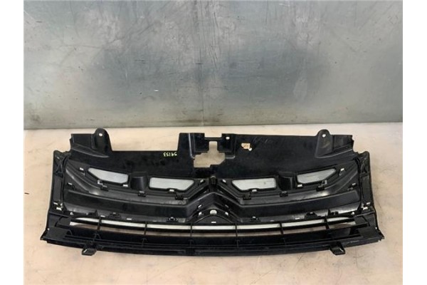 Recambio de rejilla paragolpes delantero para citroen jumpy 2.0 hdi 125 fap 27 l1h1 fugón referencia OEM IAM   