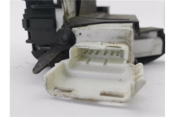 Recambio de cierre electromagnetico delantero derecho para citroen c4 coupe 1.6 hdi referencia OEM IAM 9686720180 45887095 