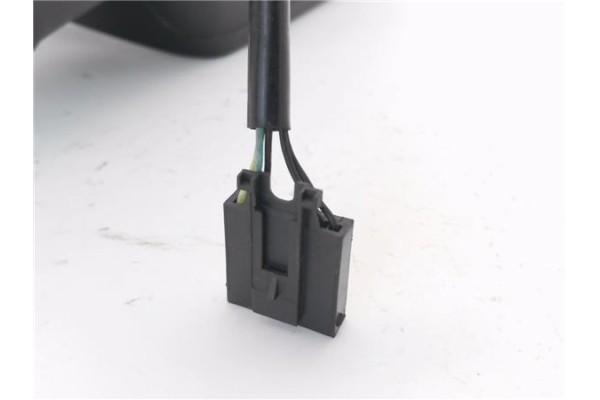 Recambio de retrovisor electrico izquierdo para opel zafira 1.9 cdti referencia OEM IAM E4023268  