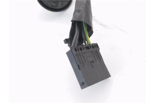 Recambio de retrovisor electrico derecho para opel zafira 1.9 cdti referencia OEM IAM 13252958 E1010850 
