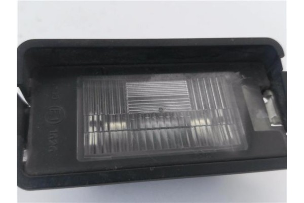 Recambio de piloto matricula para seat ibiza (6l1) 1.9 tdi referencia OEM IAM 5P0943021  