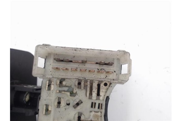 Recambio de mando limpiaparabrisas para renault clio ii fase ii (b/cb0) referencia OEM IAM   