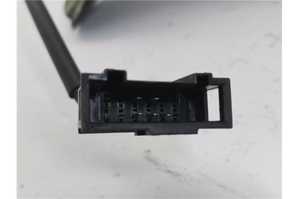 Recambio de retrovisor electrico derecho para volkswagen golf iv berlina (1j1) 1.8 t referencia OEM IAM E9024029  