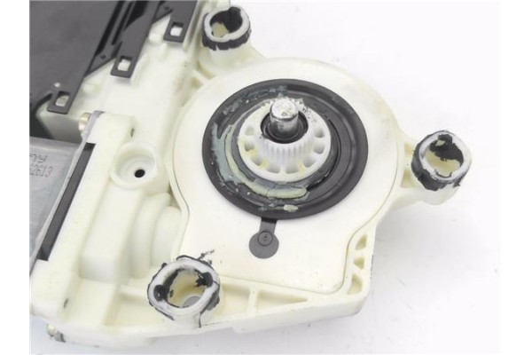 Recambio de motor elevalunas delantero izquierdo para volkswagen golf iv berlina (1j1) 1.8 t referencia OEM IAM 1C1959801A  