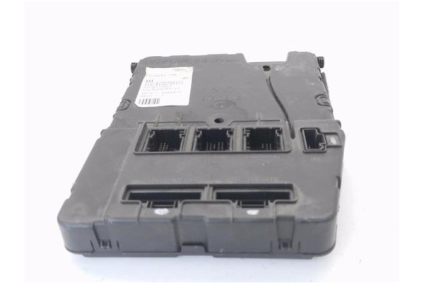 Recambio de caja fusibles/rele para renault megane ii (bm0/1_, cm0/1_) 1.9 dci referencia OEM IAM 8200306435 8200280945 