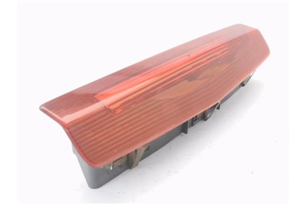 Recambio de luz central de freno para opel zafira 1.9 cdti referencia OEM IAM 13252463 555461589 