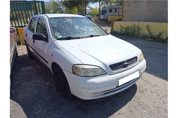 opel astra g berlina del año 2001
