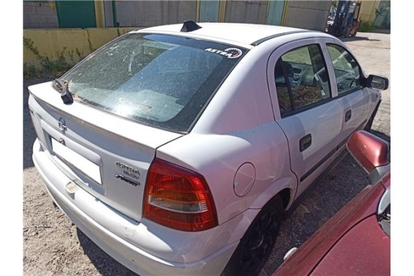 opel astra g berlina del año 2001