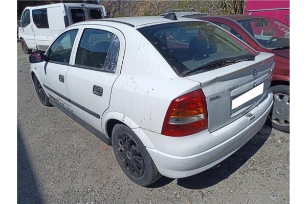 opel astra g berlina del año 2001