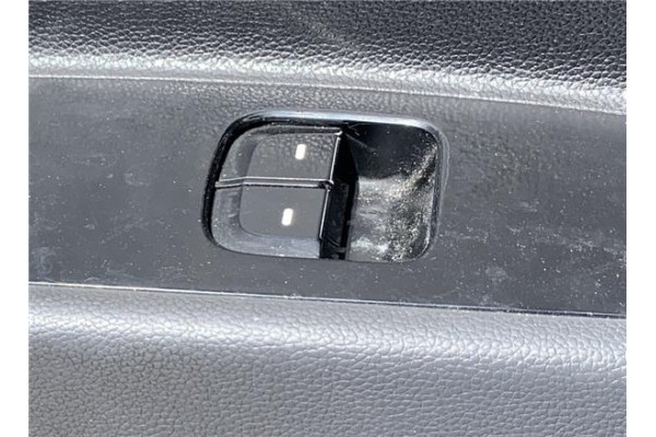 Recambio de mando elevalunas delantero izquierdo para hyundai i10 (ia) 1.0 classic referencia OEM IAM 93570B40014X Recambio de mando elevalunas delantero izquierdo para hyundai i10 (ia) 1.0 classic referencia OEM IAM 93570B40014X