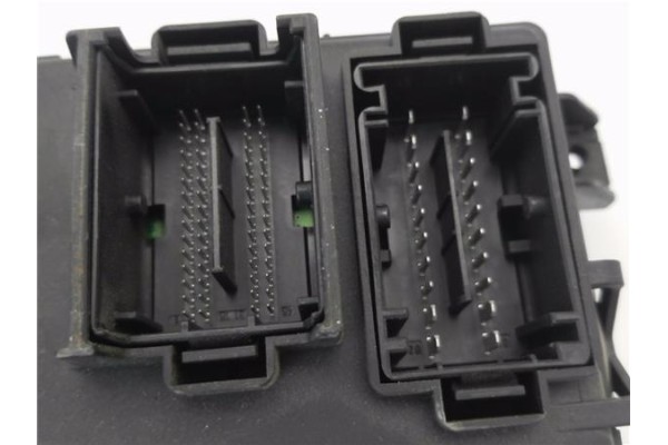 Recambio de centralita para opel corsa d 1.2 referencia OEM IAM 13279900 000292540 28140881 