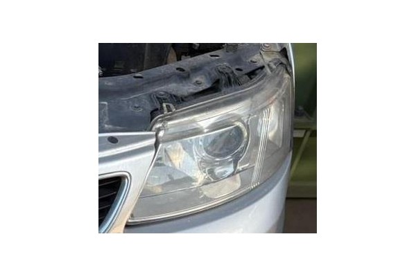 Recambio de faro delantero izquierdo para saab 9-3 familiar 1.9 tid referencia OEM IAM   