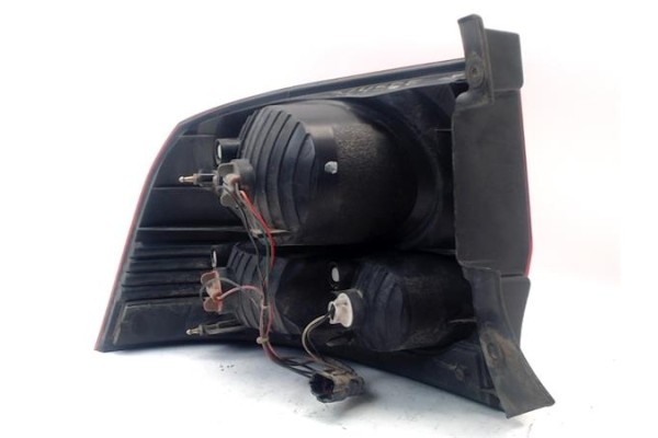 Recambio de piloto trasero derecho para ssangyong actyon 2.0 200 xdi referencia OEM IAM 8360231014  