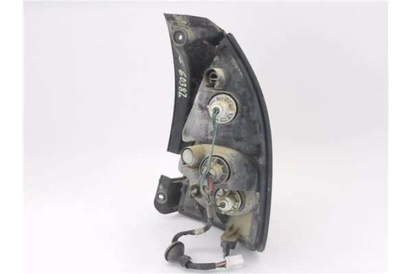Recambio de piloto trasero izquierdo para hyundai lantra familiar (rd) 1.6 16v referencia OEM IAM 9240129910 92401299 