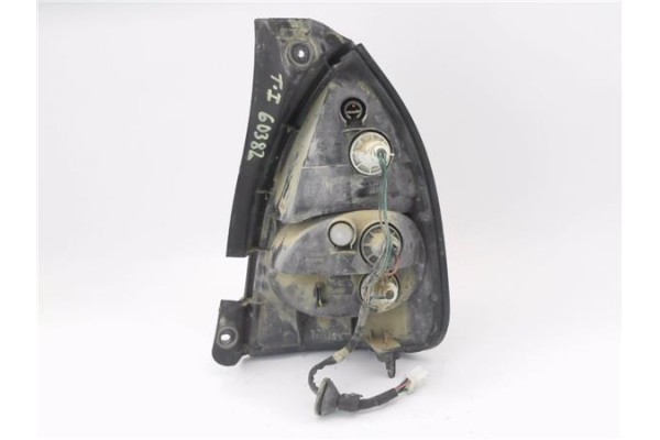 Recambio de piloto trasero izquierdo para hyundai lantra familiar (rd) 1.6 16v referencia OEM IAM 9240129910 92401299 