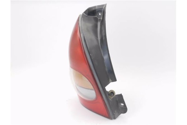 Recambio de piloto trasero izquierdo para hyundai lantra familiar (rd) 1.6 16v referencia OEM IAM 9240129910 92401299 