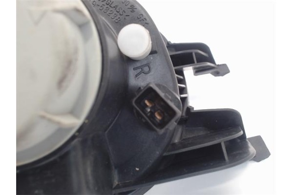 Recambio de faro antiniebla derecho para peugeot 206 1.6 i referencia OEM IAM 6205T1 PF0218D 