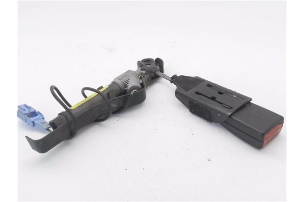 Recambio de anclaje cinturon delantero derecho para citroen c2 1.4 hdi referencia OEM IAM 9639873877 TRW33022955 