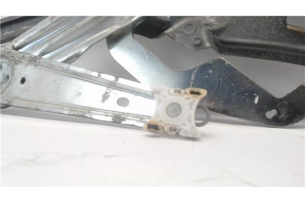 Recambio de mecanismo elevalunas delantero derecho para bmw serie 3 coupe (e36) referencia OEM IAM 62628360  