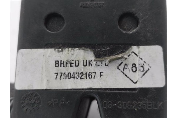 Recambio de anclaje cinturon trasero derecho para renault clio ii fase i (b/cb0) 1.4 alize referencia OEM IAM 8200684043 7790432